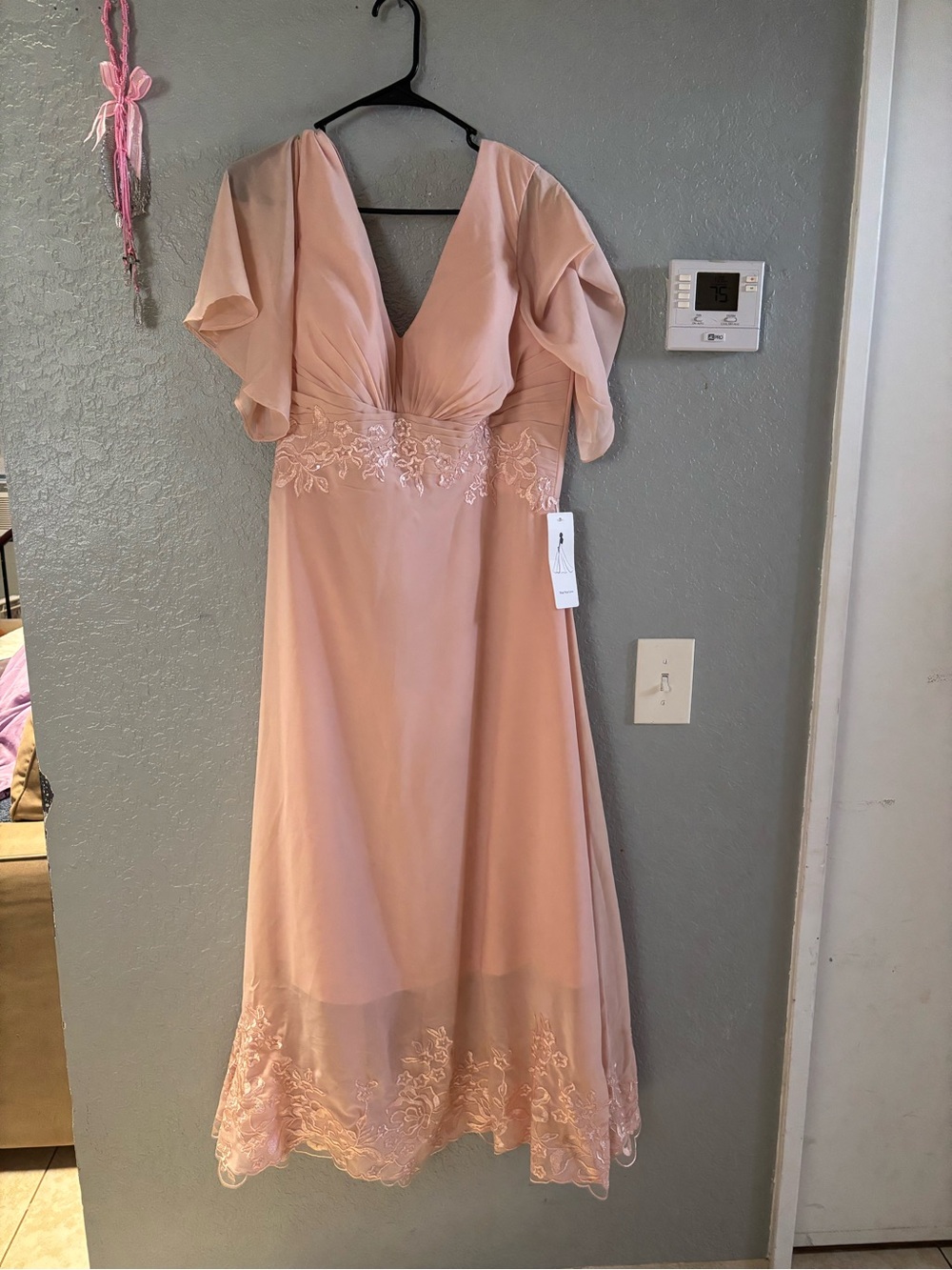 Blush Pink V-Neck Chiffon Evening Dress